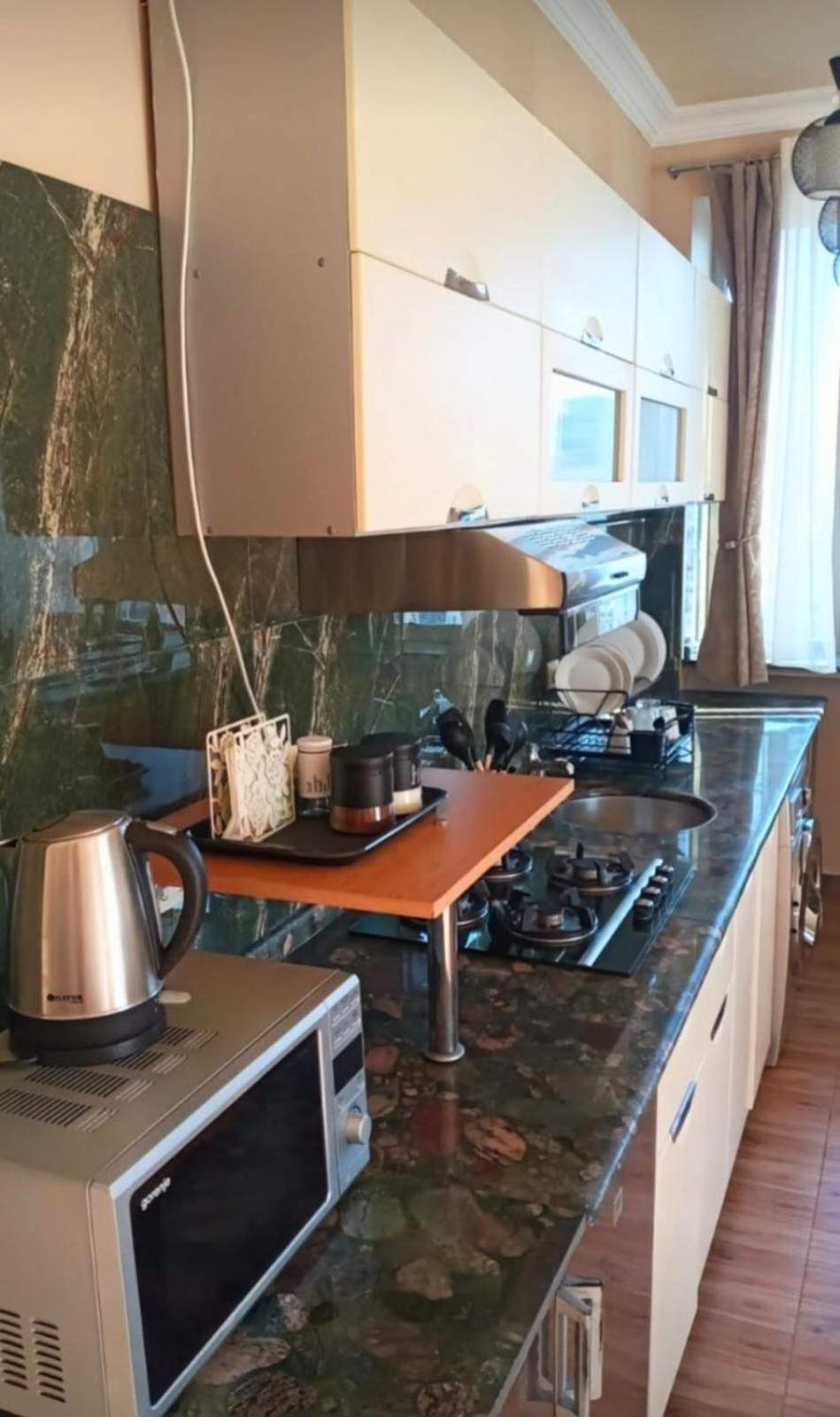 Gio Appartement Batoemi Buitenkant foto
