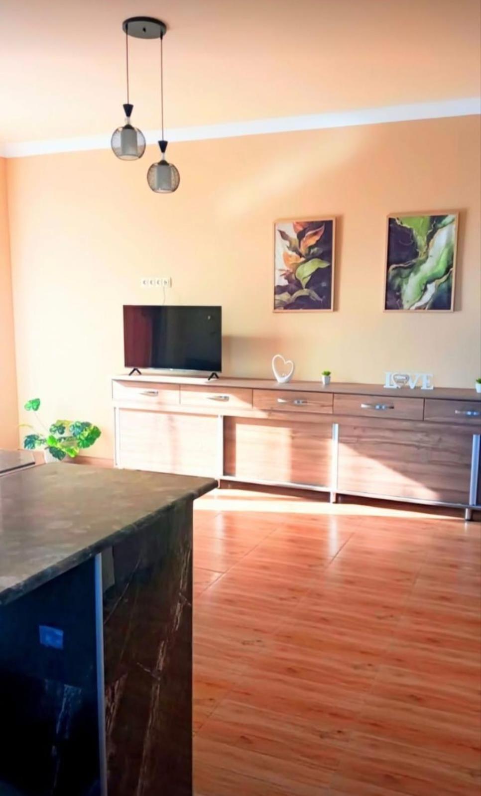 Gio Appartement Batoemi Buitenkant foto