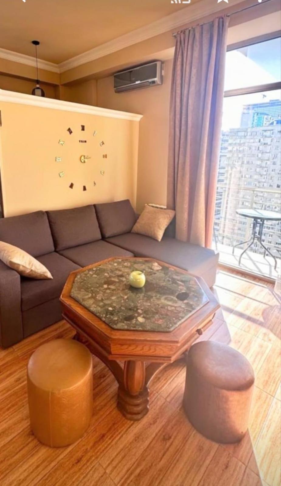 Gio Appartement Batoemi Buitenkant foto