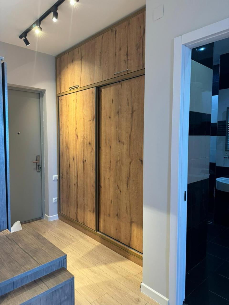 Gio Appartement Batoemi Buitenkant foto